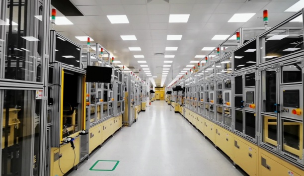 遼寧日報——中國速度！新松歐洲新能源車載充電器大型生產(chǎn)線項目完成終驗收