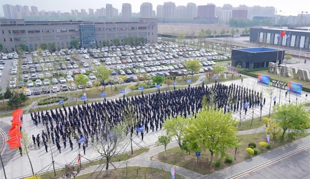感恩同行，智啟未來——新松公司成立25周年慶?；顒邮⒋笳匍_
